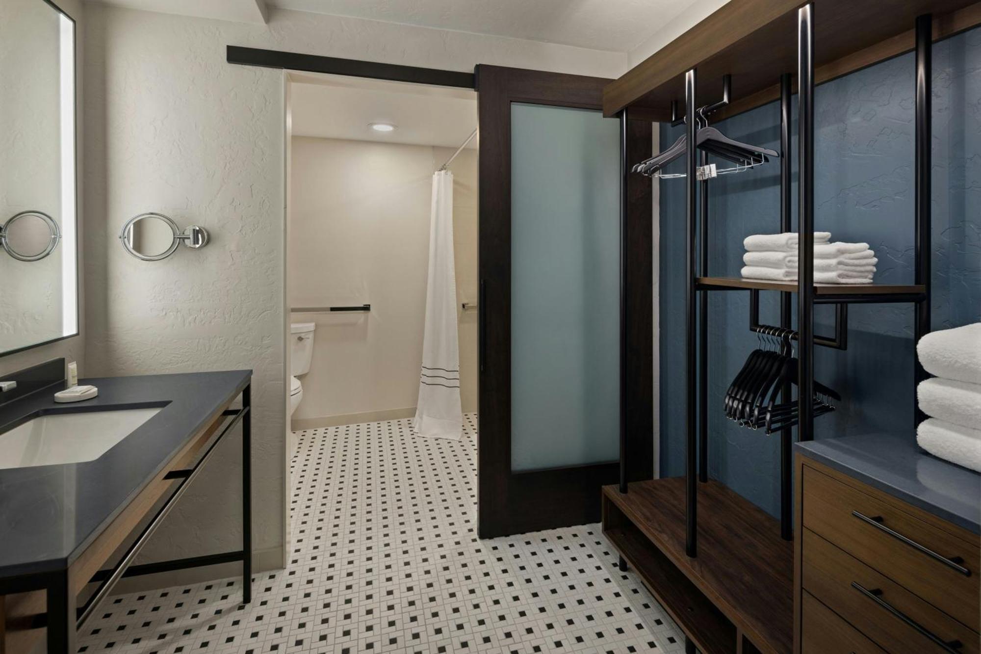 Oshkosh Marriott Waterfront Hotel & Convention Center Extérieur photo